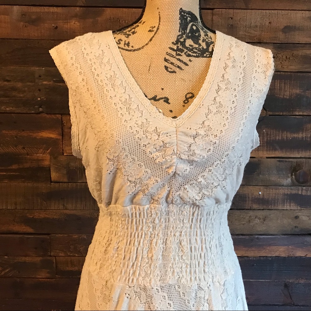 Rabbit Designs Dress - Picture 2 of 8